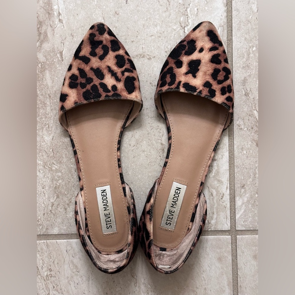 Steve Madden Pointed Toe Leopard Print Flats